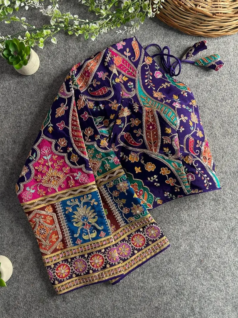 Zari floral design printed blouse - Image 1 in Hyderabad